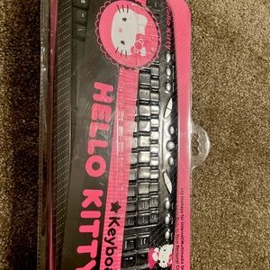 Hello kitty Keyboard 13 Hit Keys for internet still sealed